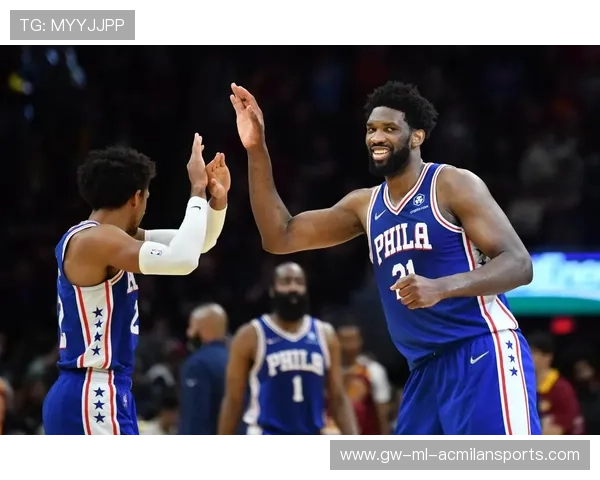 哈登突破助攻恩比德，76人加时逆袭尼克斯